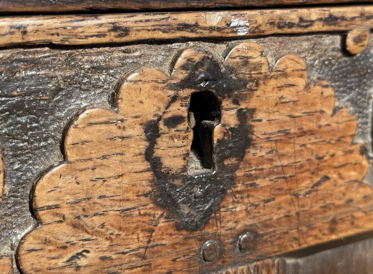 Antique 18th Century Fine Quality Coffer / Blanket Box In Oak