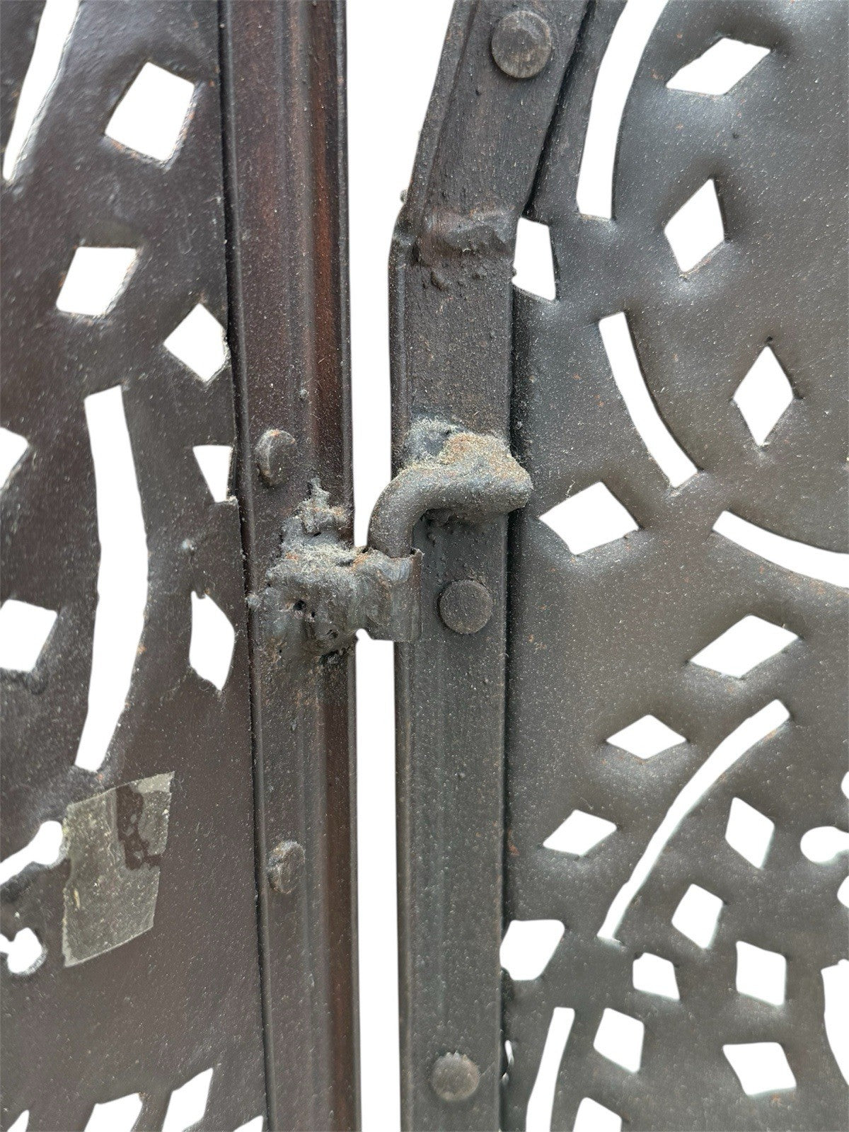 Decorative Cut Iron Antique Fire Guard 