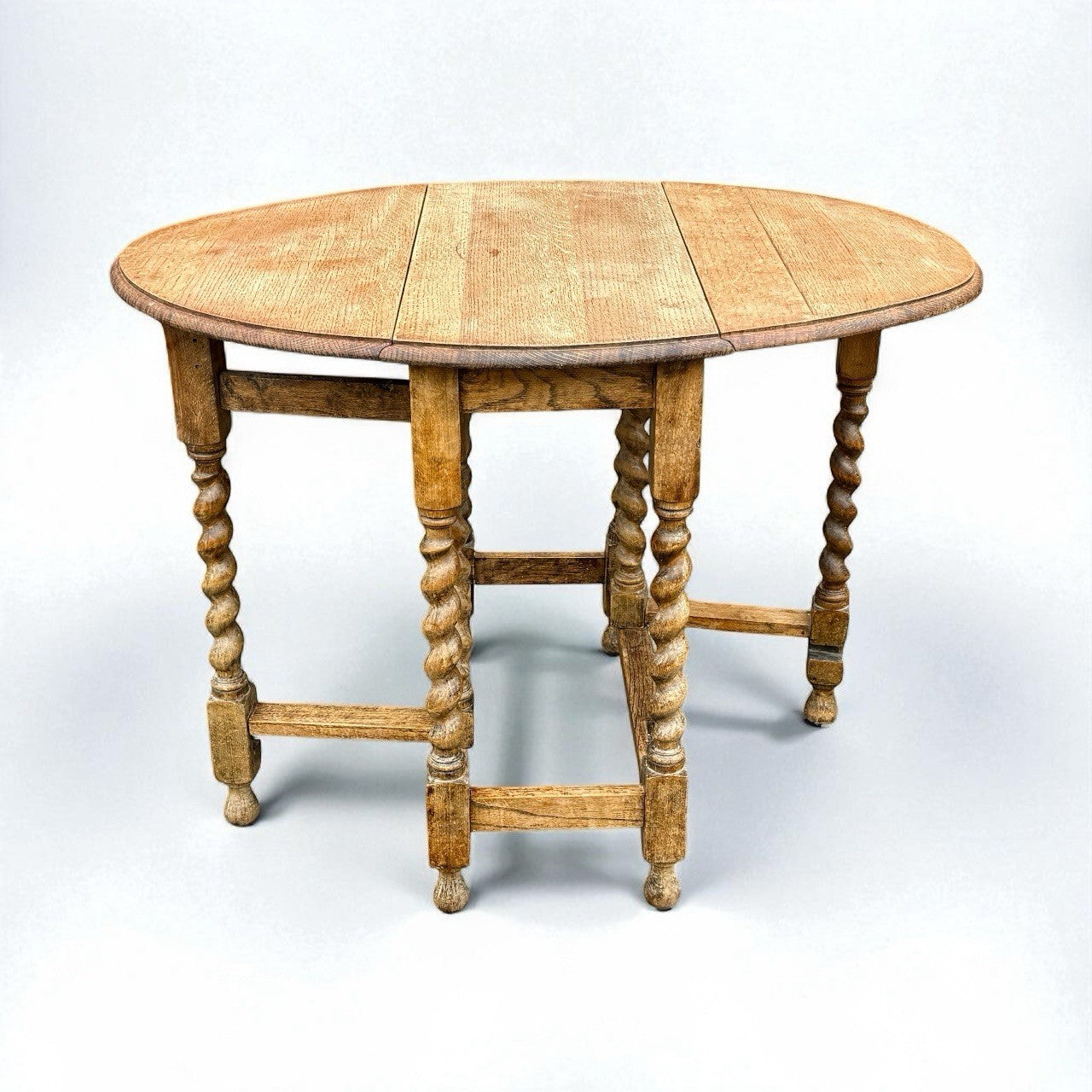 Antique Light Oak Barley Twist Drop Leaf Gate Leg Table Oval  Occasional