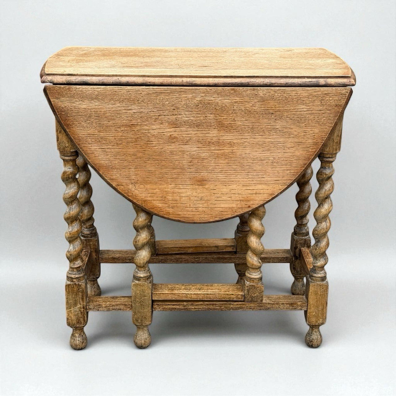 Antique Light Oak Barley Twist Drop Leaf Gate Leg Table Oval  Occasional